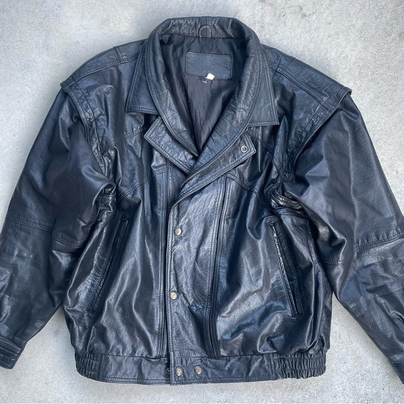 Black leather jacket - size L - Picture 2 of 6